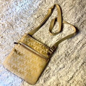 Michael Kors cross body